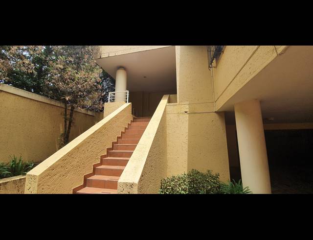 986M² BUILDING FOR SALE IN PAULSHOF